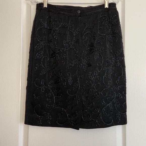 Carmen Marc Valvo beaded suit - Picture 7 of 7